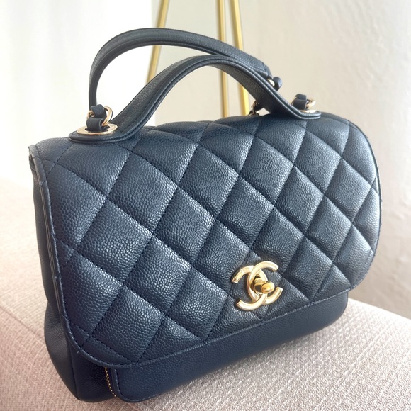 Chanel Bag - Picture 1 of 7